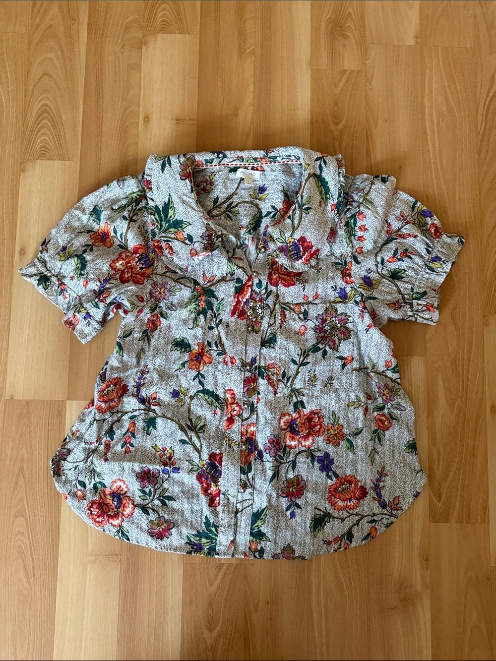 PILCRO Floral Button-Up Blouse in Ivory with Red & Green Accents